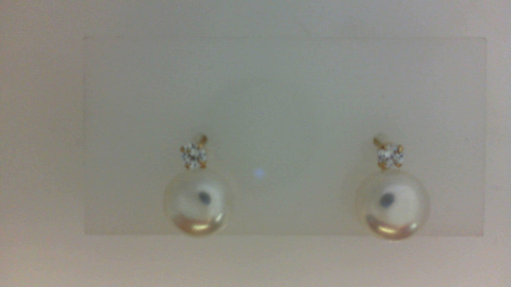 Pearl Earring